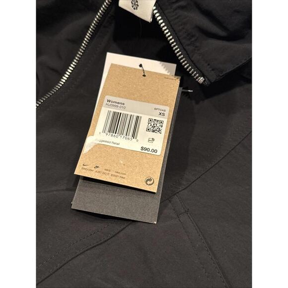 NWT Women's Size XS Nike HJ0999 Sportswear Oversized UV Protect Jacket  MSRP $90 - Picture 6 of 6